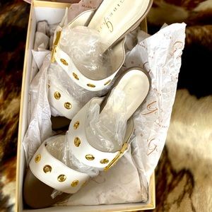 Original Giberelle sandals Italy,vintage,white w/gold  accents 39.5, open toe